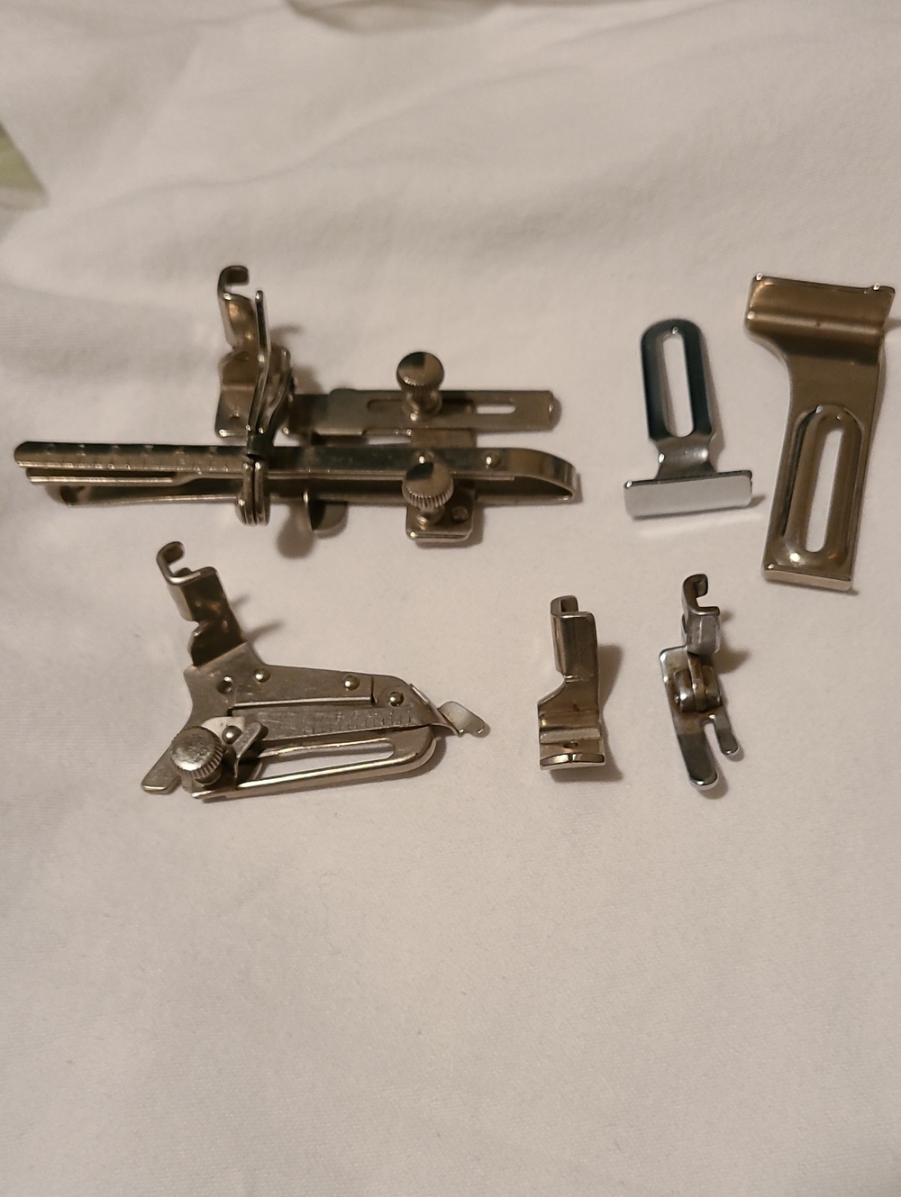 Simanco Singer Presser Feet And Misc Sewing Gathering Hemmer Hinged